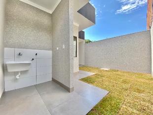 BELÍSSIMA CASA NO CONJUNTO ITAPARICA