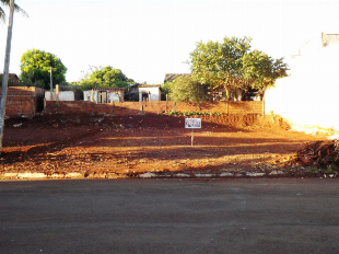 VENDE-SE EXCELENTE TERRENO COMERCIAL NO CENTRO DE FLORESTA