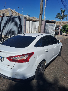 Ford Focus SE Automático 2014