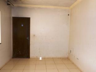 VENDE-SE CASA JD. PINHEIROS II PRÓX. AV. TUIUTI