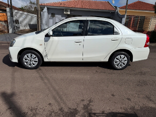 TOYOTA ETIOS SEDAN X 1.5 AUTOMÁTICO