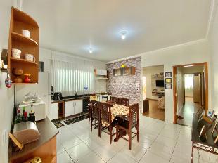 EXCELENTE CASA SEMI MOBILIADA COM EDÍCULA NO JARDIM MONTE REI