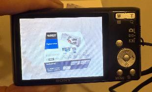 Câmera Digital Sony Cyber-shot 14.1MP com 4GB de Memória