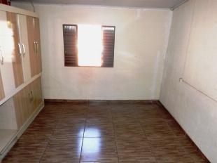 VENDE-SE CASA CONJ. CHAMPAGNAT PRÓX. AV. GUAIAPO