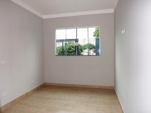 VENDE-SE CASA JD EBENEZER EM MARINGÁ