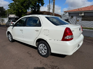 TOYOTA ETIOS SEDAN X 1.5 AUTOMÁTICO