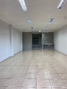 SALA - Prox Av. Morangueira