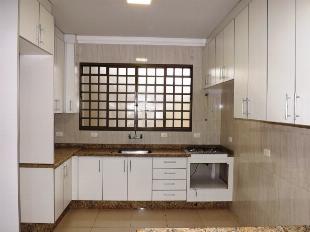 ALUGA-SE BELA CASA VILA MORANGUEIRA PROX. SANEPAR