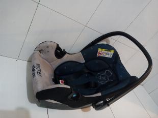 Cadeirinha bebê conforto mickey