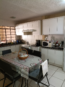 CASA DE 129,50 MTS - Em terreno de 375 mts.