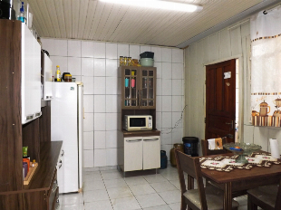 VENDE-SE 2 CASAS NO TERRENO VILA SANTO ANTONIO PROX. COPEL