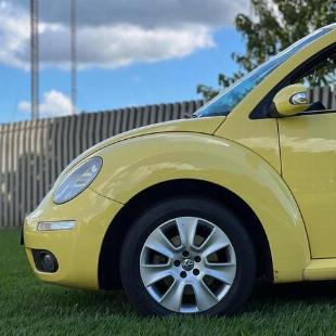 VOLKSWAGEN BEETLE 2008