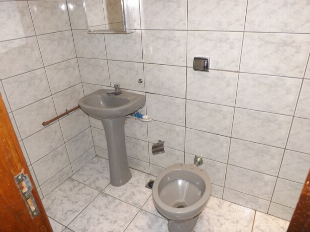 ALUGA-SE SALA SOBRE LOJA AV. TUIUTI PRÓX. MERCADO AMIGÃO