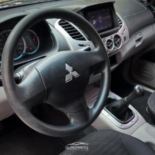 MITSUBISHI L200 TRITON 2.4 HLS 2015