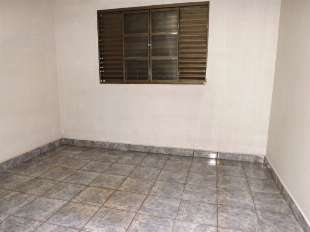 VENDE-SE CASA CONJ. HAB. INOCENCIO VILA NOVA JUNIOR. (BORBA GATO).