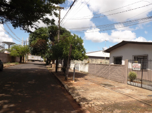 VENDE-SE 2 CASAS NO TERRENO VILA SANTO ANTONIO PROX. COPEL