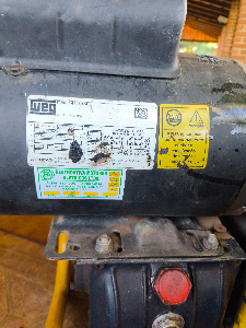 lavadora de alta pressão industrial ZM motor WEG acompanha mangueira já instalado