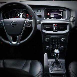 VOLVO V40 2.0 T4 KINET 2019