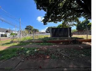TERRENO COMERCIAL / INDUSTRIAL 1240 METROS PARQUE ITAIPU