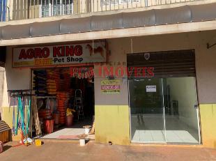 Sobrado com duas salas comerciais na Avenida Rio Branco na Cidade de Sarandi Pr.