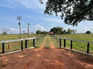 ÁREA DE LAZER ENTRE TERRA RICA E DIAMANTE DO NORTE