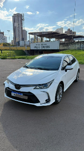 Toyota Corolla XEi 2023 - Branco | Excelente estado