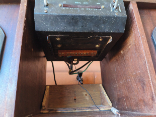 RÁDIO CORUJINHA COM TOCA-FITAS
