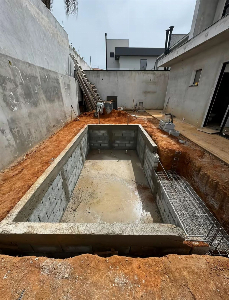 Imagem do anuncio PISCINA EM ALVENARIA