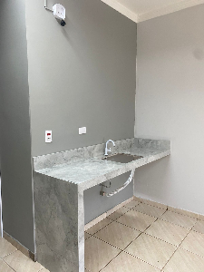 SALA - Prox Av. Morangueira