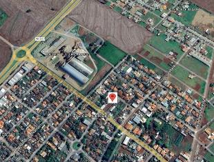 VENDO LINDA CASA NOVA C/ QUINTAL TODA EM CONCRETO E CHURRASQUEIRA, ACABAMENTO DE PRIMEIRA – QUASE NO CENTRO, UMA QUADRA DA RUA PRINCIPAL DA CIDADE