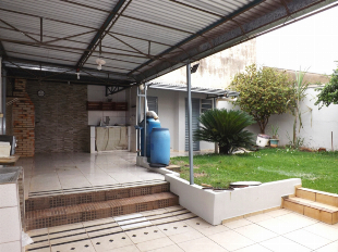 ALUGA-SE CASA DE FUNDOS AV. GUAIAPÓ Nº 2589. JD. LIBERDADE. PRÓX. C.S.U