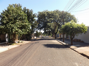 ALUGA-SE CASA CONJ. H. JOÃO DE BARROS CHAMPAGNAT PROX. AV. GUAIAPÓ