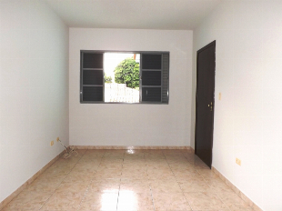 ALUGA-SE SOBRADO JD. ALVORADA PROX. COPEL