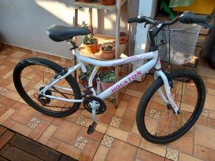 Bicicleta Houston aro 26 com cestinha