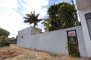 CASA COM SALA COMERCIASL JD. ALVORADA