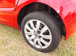 VENDE-SE VOLVKSWAGEM FOX MI TOTAL FLEX 8V 5P 1.6, VHT PRIME COMPLETO ANO/MOD. 2013