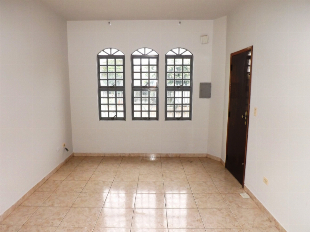 ALUGA-SE SOBRADO JD. ALVORADA PROX. COPEL