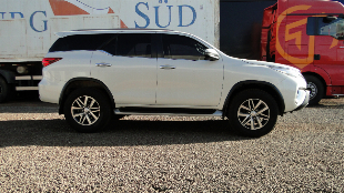 HILUX SRX 2019/19 7 LUGARES,  COMPLETA BRANCA PEROLIZADA