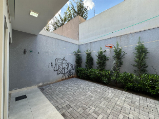 CASA NO JD. ITÁLIA