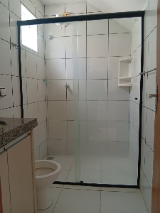 Kitnet com 1 Quarto e 30 m² na Zona 08 - Maringá/PR