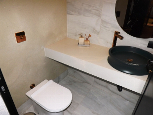 VENDE-SE BELA CASA TODA MOBILIADA. JD ALVORADA PROX. PRAÇA FARROUPILHA