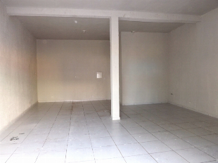 ALUGA-SE SALÃO TÉRREO AV. SÃO DOMINGOS. Nº 1229. VILA MORANGUEIRA