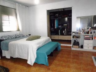 VENDE-SE 2 CASA NO TERRENO VILA MORANGUEIRA PRÓX. COPEL