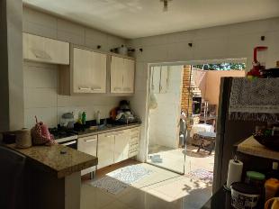 JD. MONTE REI CASA COM 99.9M2 NA PARTE