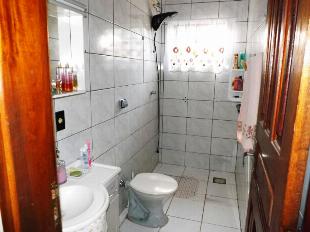 VENDE-SE 2 CASA NO TERRENO VILA MORANGUEIRA PRÓX. COPEL