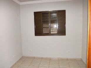 ALUGA-SE BELA CASA VILA MORANGUEIRA PROX. SANEPAR
