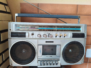 RÁDIO SANYO BOMBOX  FM/AM E TOCA-FITAS