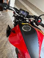 vende CB 300 twister