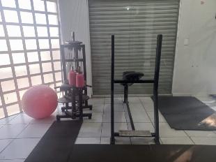 Vendo lote de equipamentos musculação urgente, mais barato que o normal, quem chegar primeiro leva.