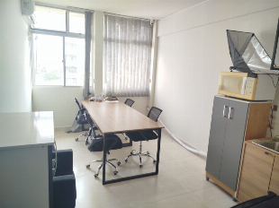 Ótima sala comerciar Mobiliada- No Centro da Cidade!